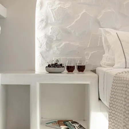 Porto Dema Luxury Schoinoussa