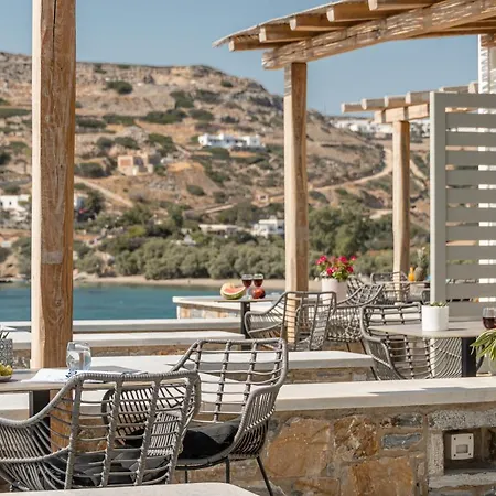 Porto Dema Luxury Hotell Schoinoussa