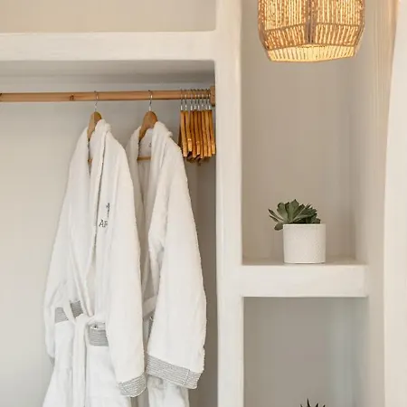 Porto Dema Luxury Schoinoussa