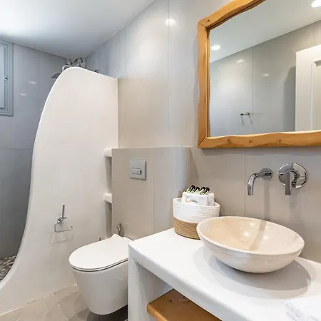 Porto Dema Luxury Hotell Schoinoussa