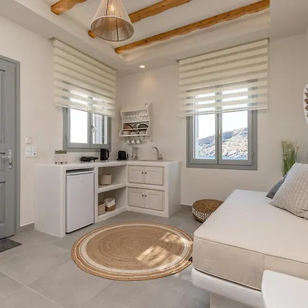 Porto Dema Luxury Schoinoussa