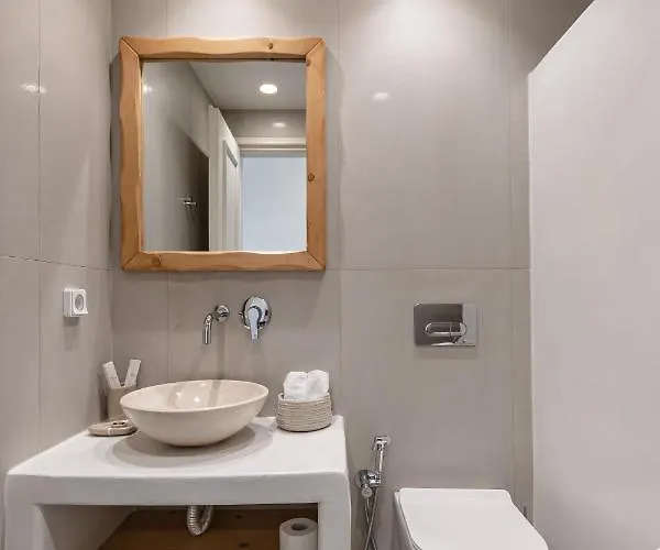 Porto Dema Luxury Schoinoussa