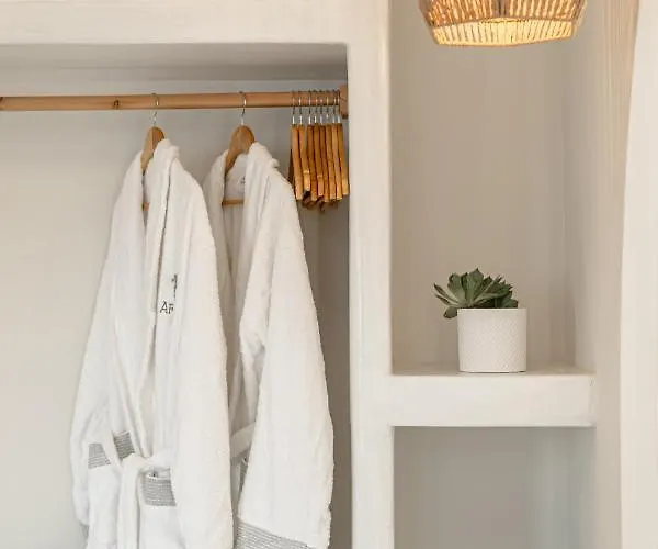 Porto Dema Luxury Schoinoussa