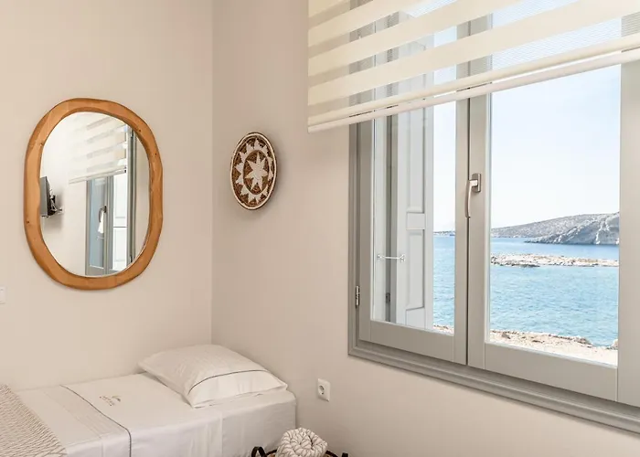 Porto Dema Luxury Hotel Schoinoussa