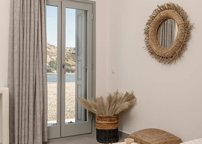 Porto Dema Luxury Schoinoussa