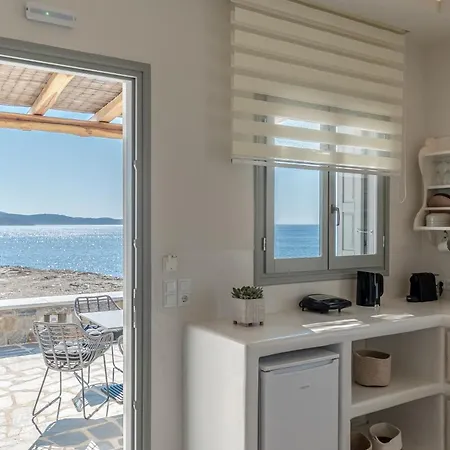 Porto Dema Luxury Schoinoussa