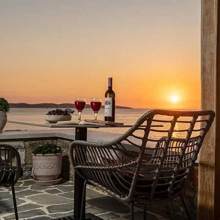 Porto Dema Luxury Schoinoussa